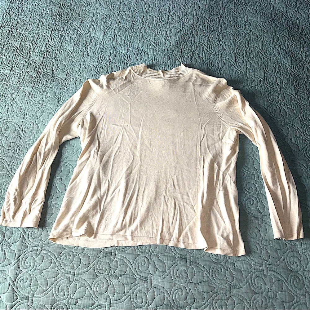💜Coldwater Creek White Sweater
